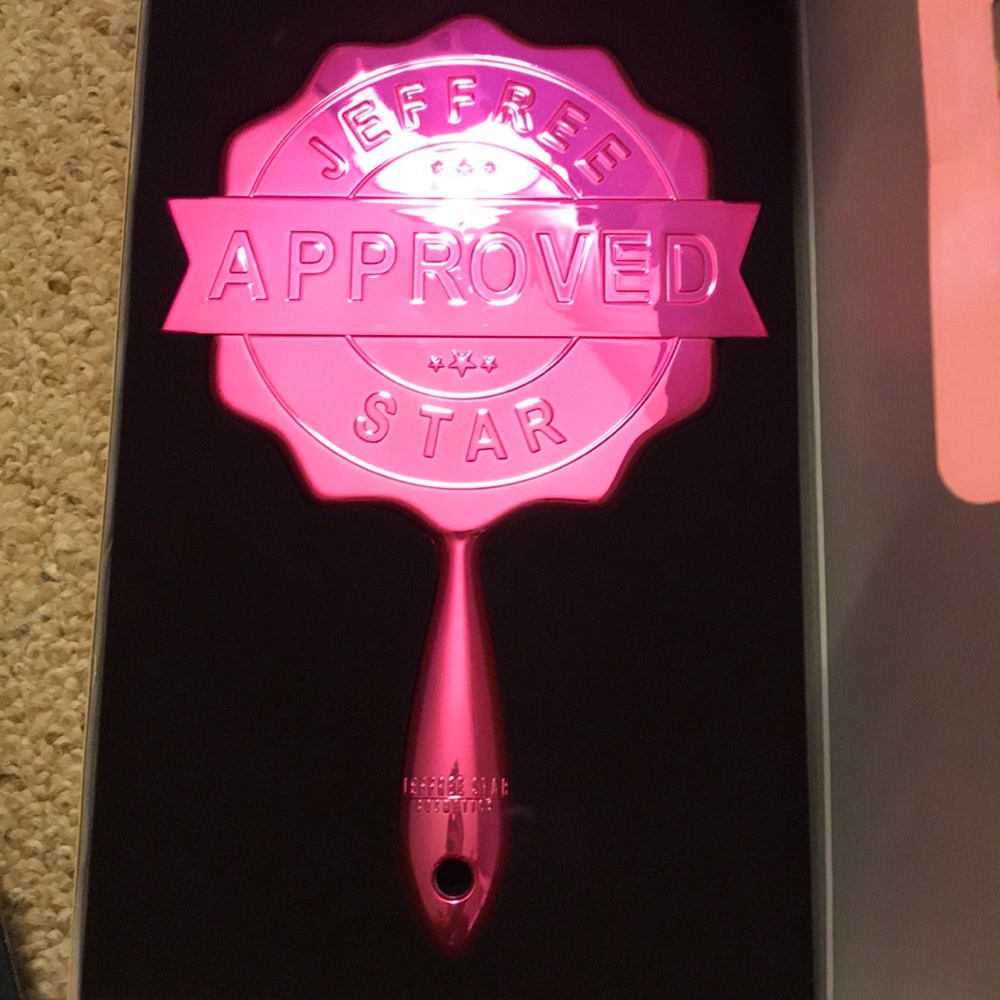 Jeffree Star Approved Mirror